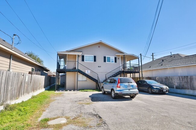 Building Photo - For Lease-Housing Vouchers Accepted | 2 Bed, 1 Bath | 800 Sq Ft | Sunnyside Place Community |