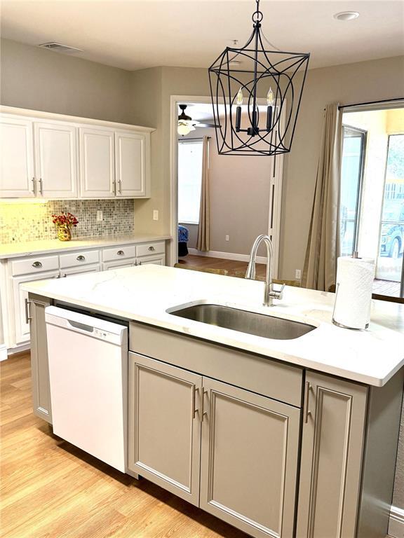 Building Photo - 5041 Sunridge Palms Dr