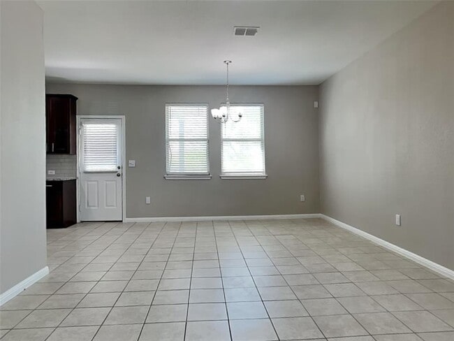 Building Photo - 5343 Marsh Ln