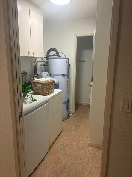 Building Photo - 1505 42nd Ave