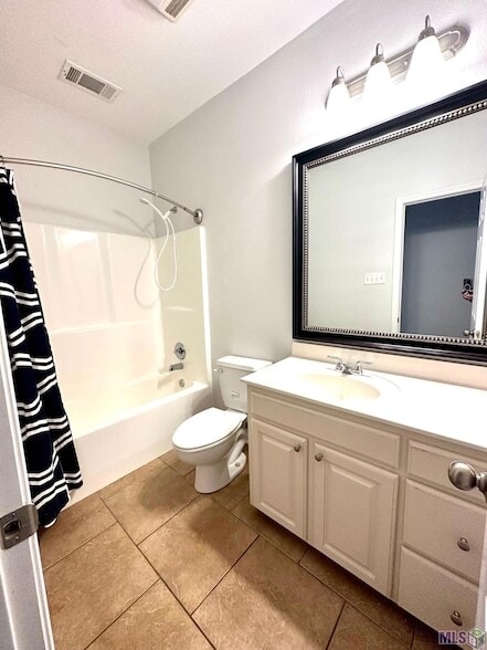 Building Photo - 40303 Crestridge Dr