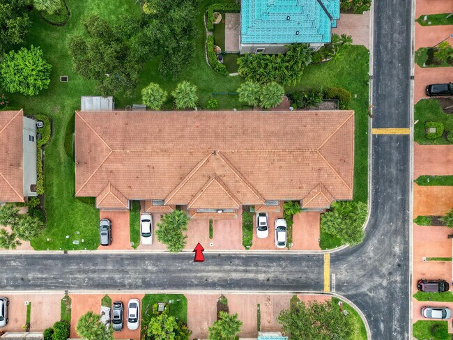 Building Photo - 6086 Seminole Gardens Cir