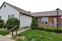 Building Photo - 3558 Chesapeake Dr