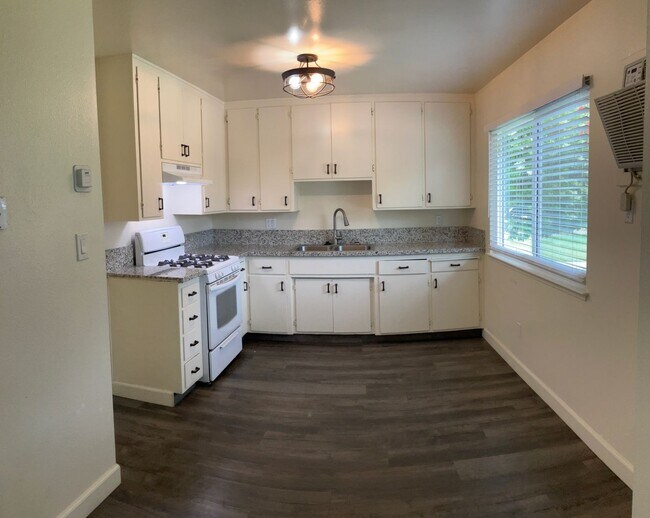 Building Photo - 1112 Patty Way