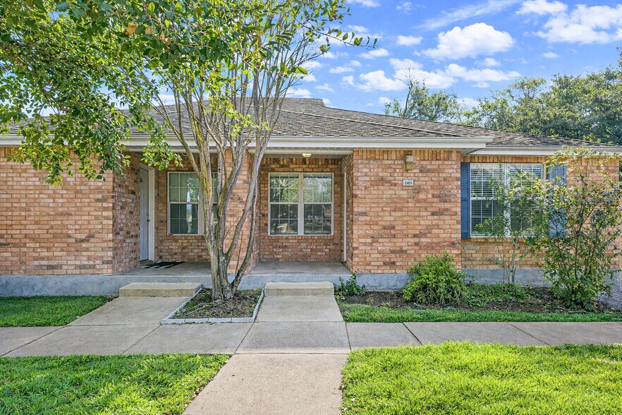 Building Photo - 2419 Brittain Ct