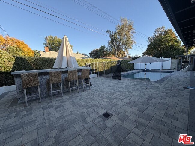 Building Photo - 7656 Capistrano Ave