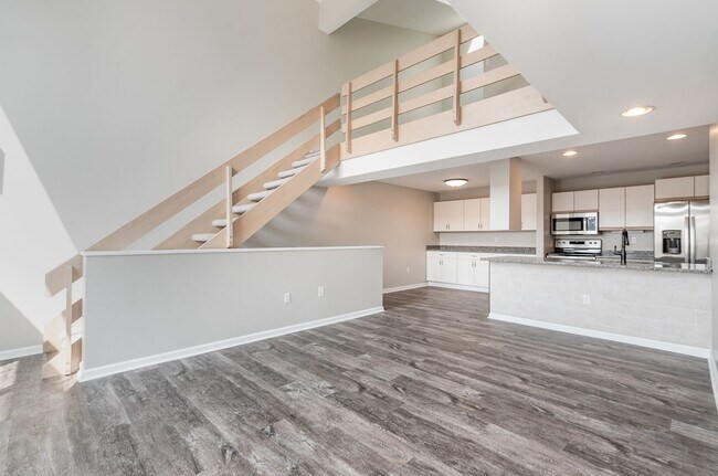 Building Photo - 1003 Cherrington Dr