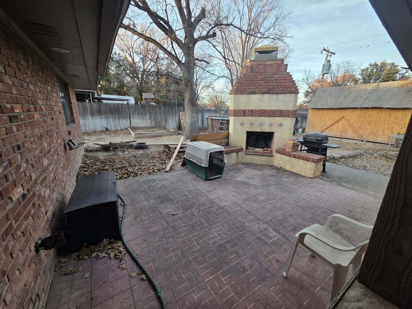 Building Photo - 1804 W Ave H