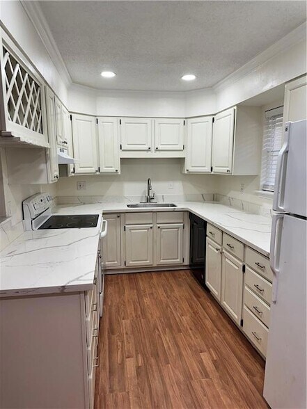 Building Photo - 2500 Houma Blvd