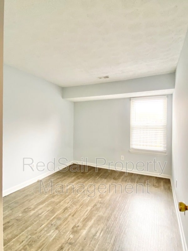 Building Photo - 23 Riverchase Dr