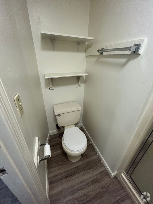 Building Photo - Now Leasing for June 2025 – Ideal 1-Bedroo...