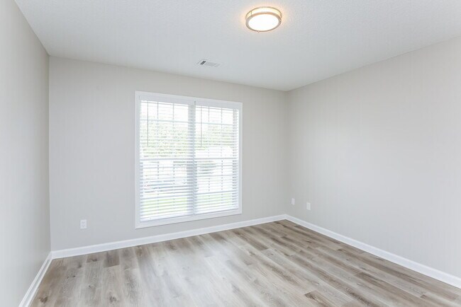 Building Photo - 257 Natchez Cir