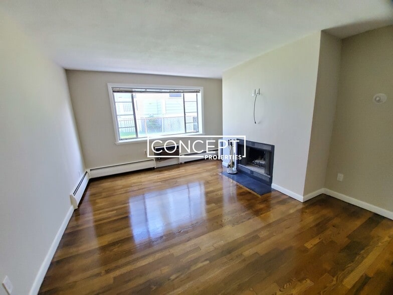 Building Photo - 50 Evergreen St