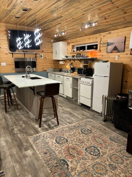 Primary Photo - 41159 Sunnyview Loop