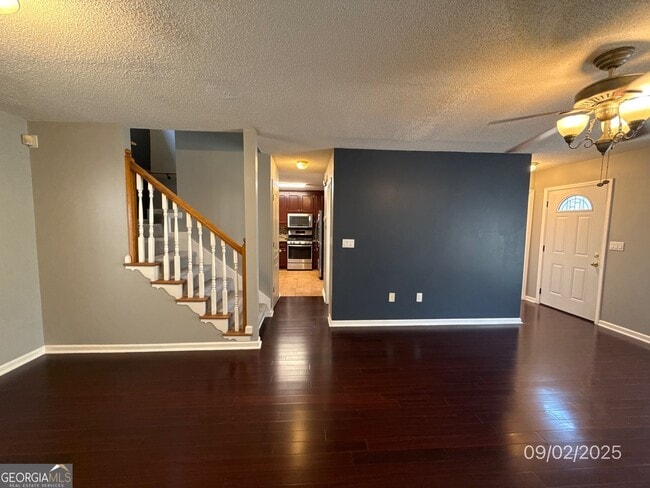 Building Photo - 1145 Chateau Terrace