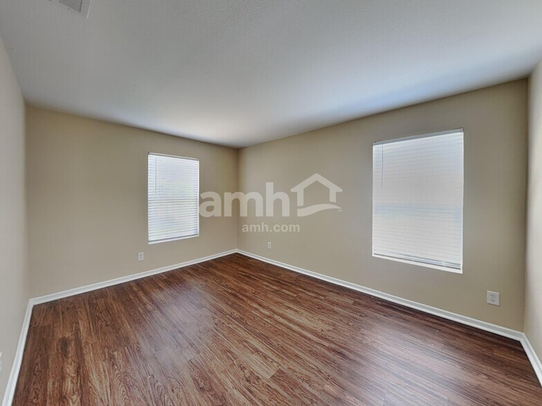 Building Photo - 3244 Underwood Dr