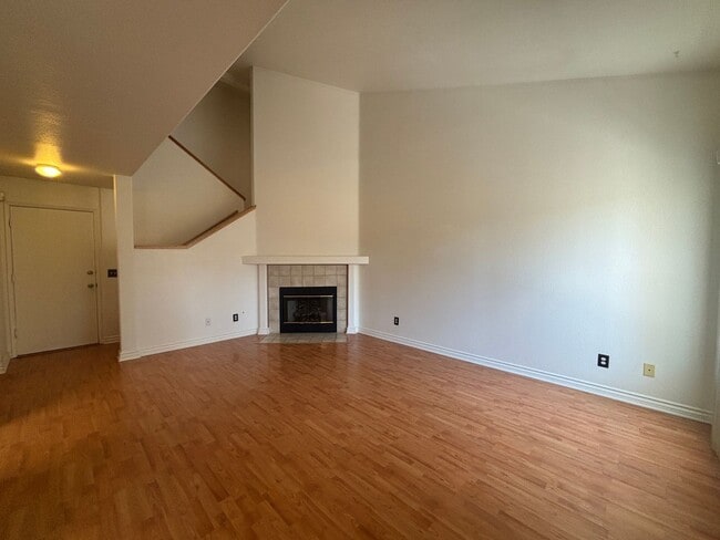 Building Photo - West Palmdale Townhouse