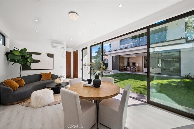 Building Photo - 14519 Greenleaf St