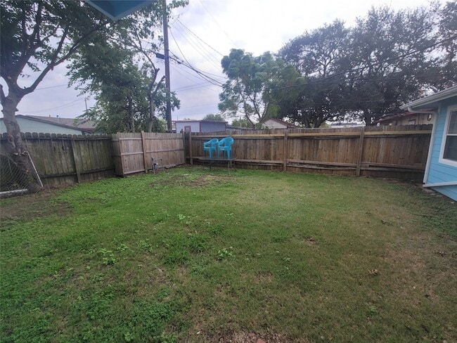 Building Photo - 5712 Borden Ave