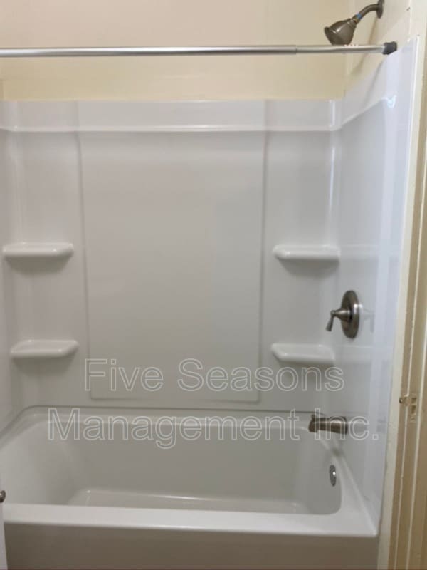 Building Photo - 346 Shelburne Rd