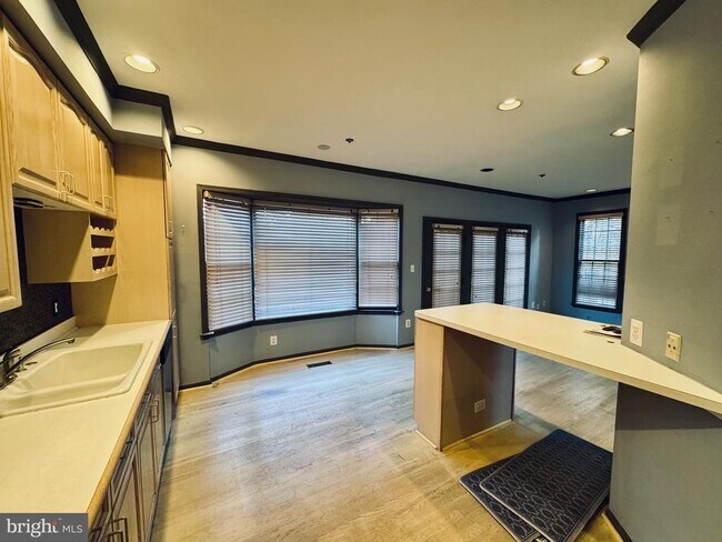 Building Photo - 1713 Leighton Wood Ln