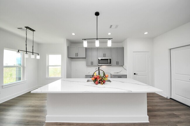 Building Photo - 6273 Rd 5503