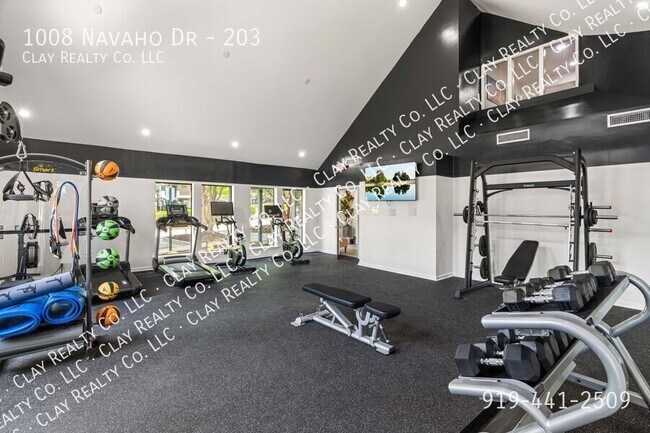Building Photo - 1008 Navaho Dr