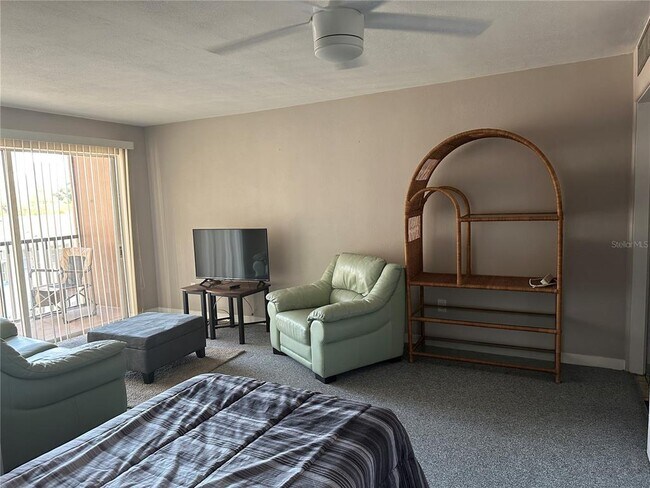 Building Photo - 750 Burlington Ave N