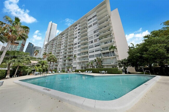 Building Photo - 1408 Brickell Bay Dr