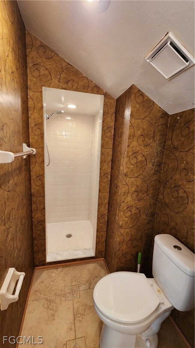 Building Photo - 6118 Montego Bay Loop