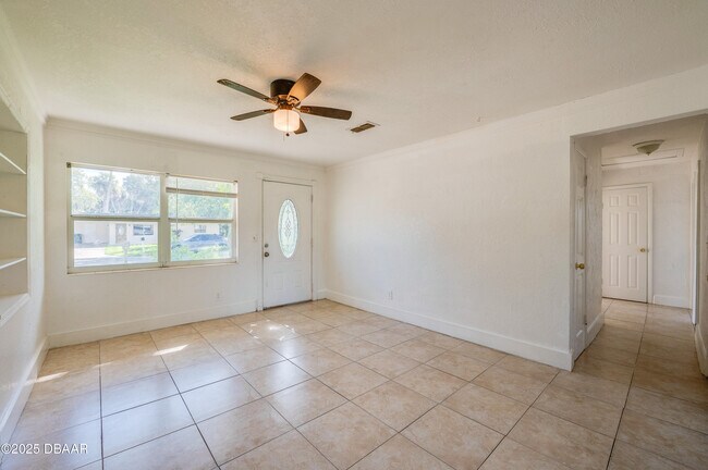 Building Photo - 416 Margie Ln