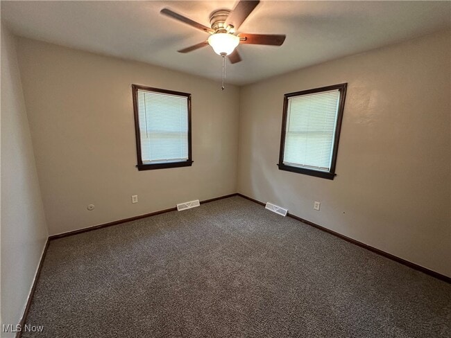 Building Photo - 48 N Navarre Ave