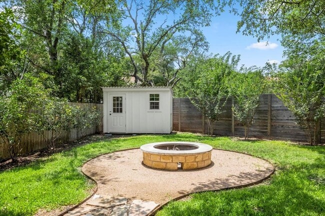 Building Photo - 7405 Attar Cove