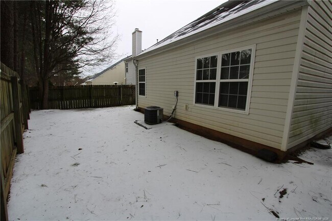 Building Photo - 5425 Golden Moss Trail