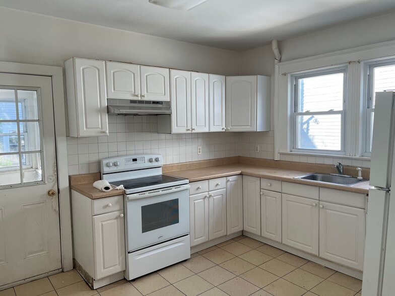 Building Photo - 54 Ashwood Ave