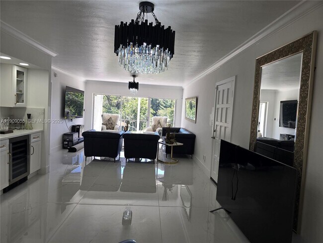 Building Photo - 6010 S Falls Cir Dr