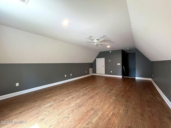 Building Photo - 145 Wayland St
