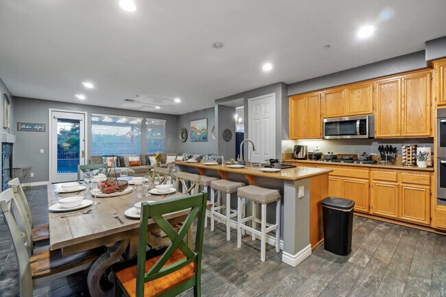 Building Photo - 1107 Shadowcrest Ln