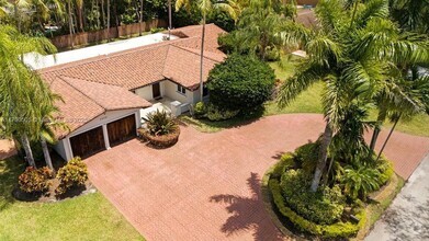 Building Photo - 12121 SW 110th Ave