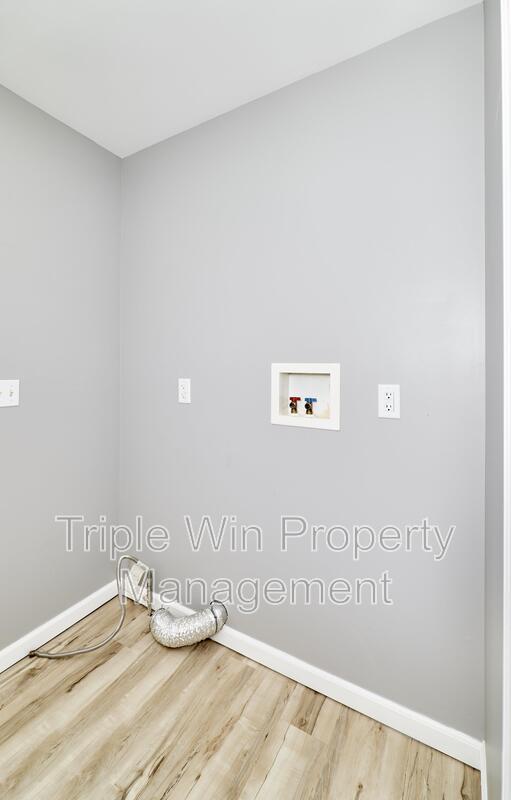 Building Photo - 4927 Triple Tree Ct