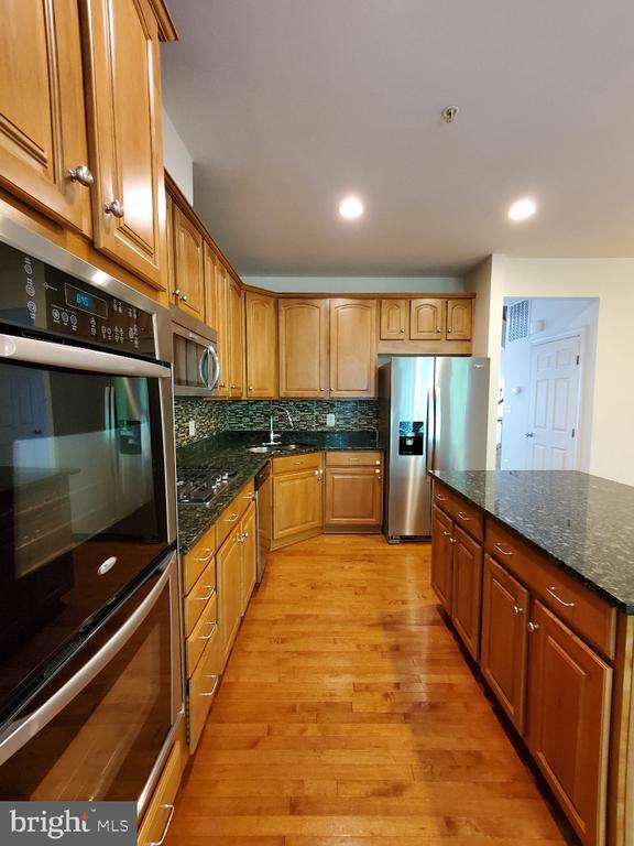 Building Photo - 1625 Whitehall Dr