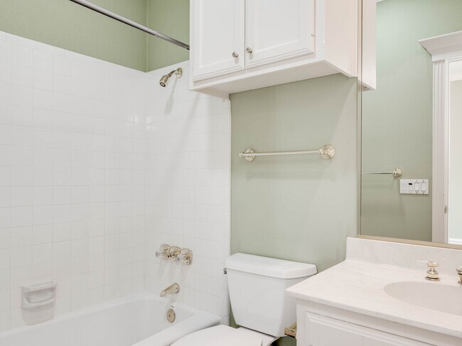 Building Photo - 4010 Long Champ Dr