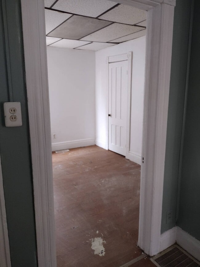 Building Photo - 1426 Sunset Ave