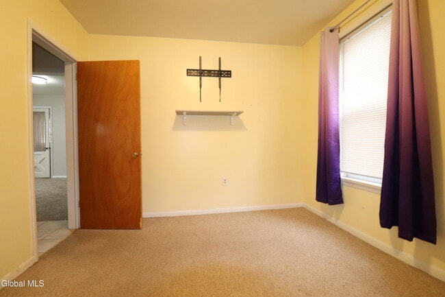 Building Photo - 29 Stewart St