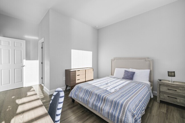 Building Photo - 622 Windermere Dr