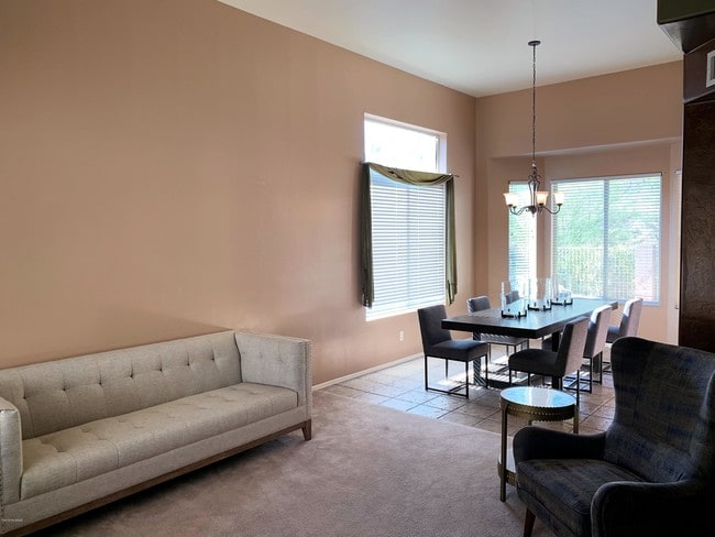 Building Photo - 4365 N Sunset Cliff Dr