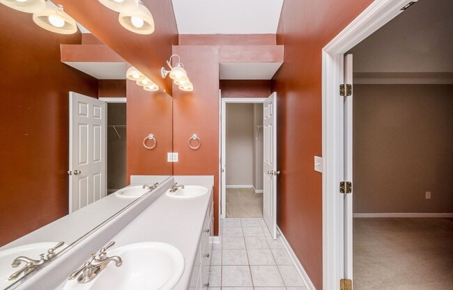 Building Photo - 435 Snead Way