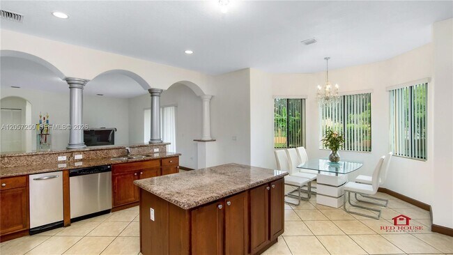 Building Photo - 7833 SW 194th Terrace