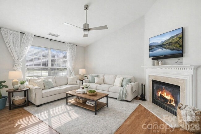 Building Photo - 4962 Bentgrass Run Dr