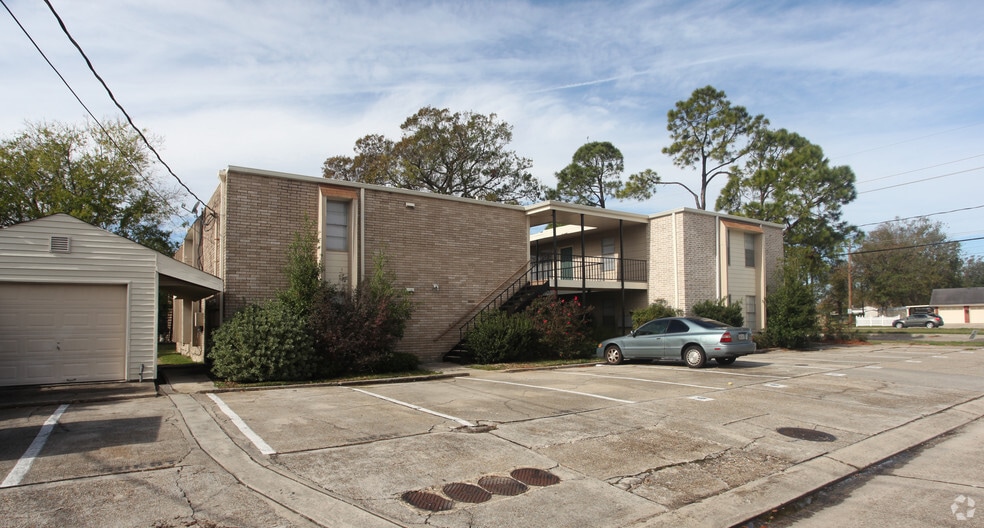 Building Photo - 2317 W Metairie Ave